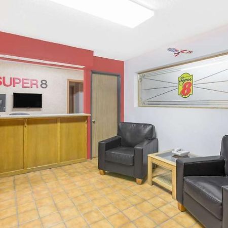 Super 8 By Wyndham Butler Ξενοδοχείο Εξωτερικό φωτογραφία